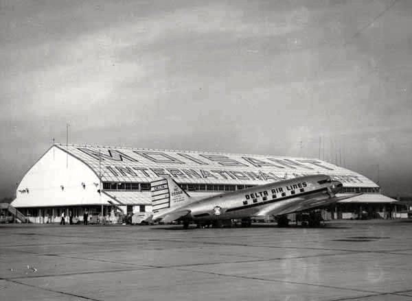 Moisant Airport 1946.jpg
