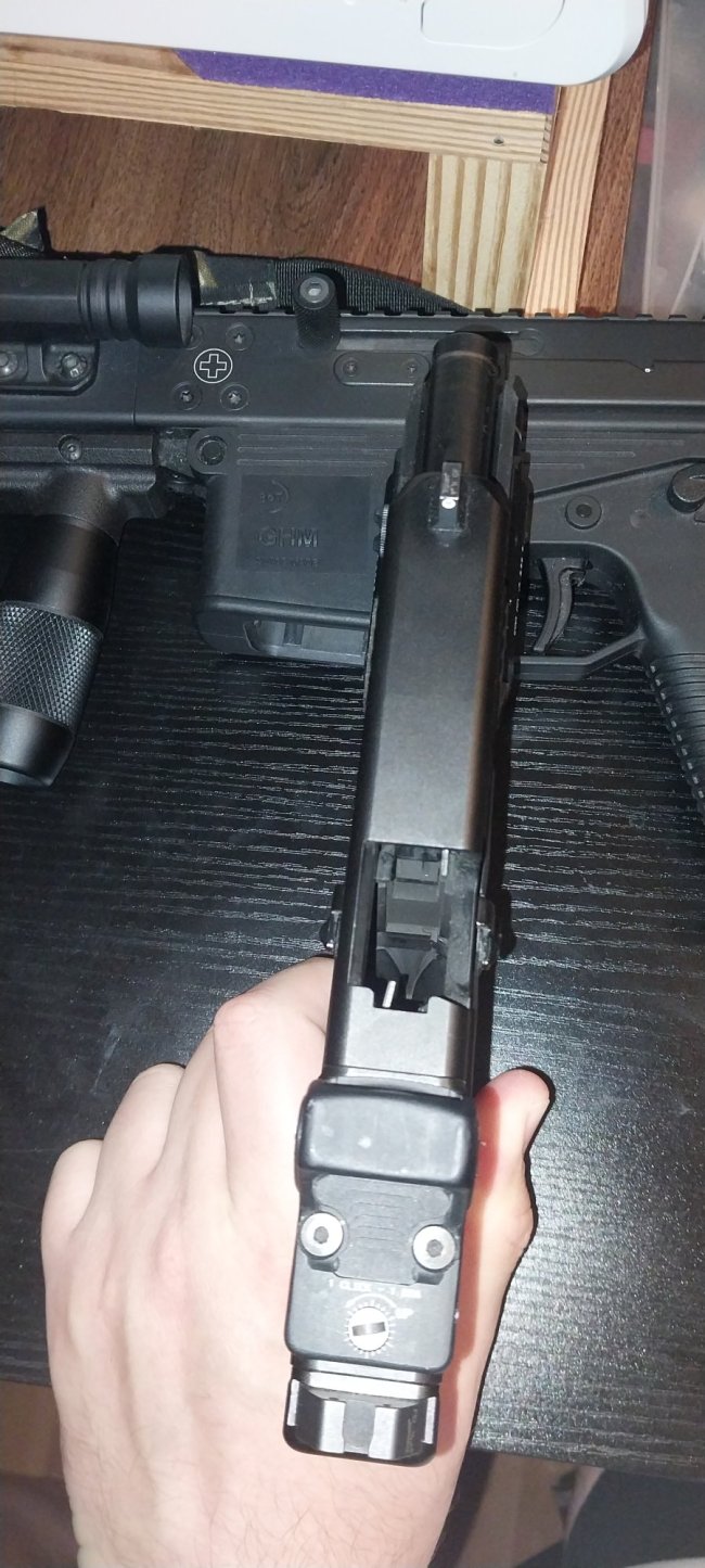 GLOCK 1.jpg