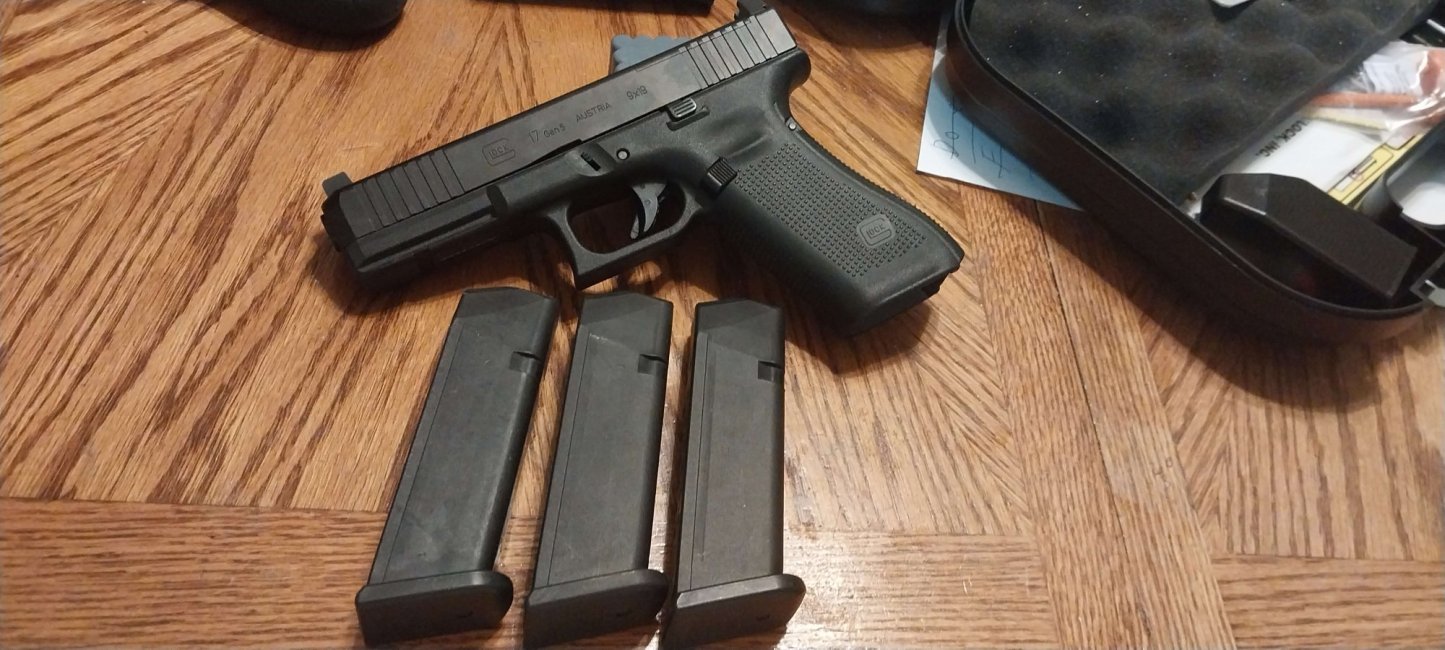 GLOCK 1.jpg