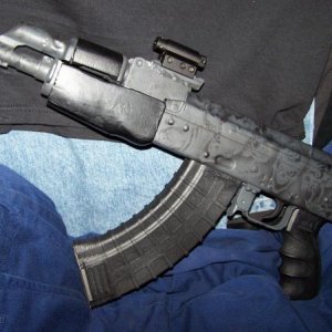 AK pistola*