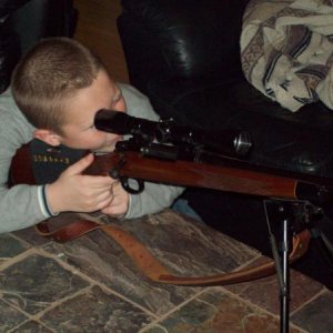 draven training to be a sniper.... lol