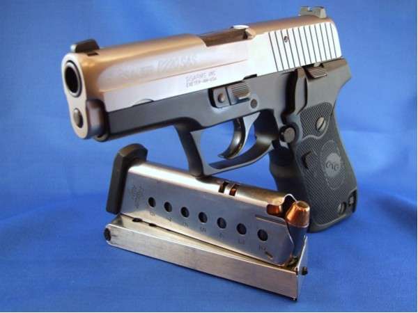 p220carrysaswithcrimsonri3.jpg