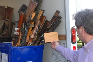 guns-confiscated-new-orleans-hurricane-katrina.jpg